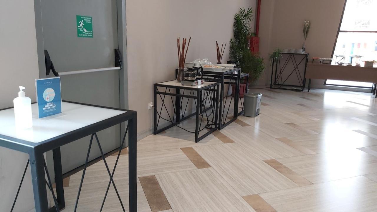 Luminor Hotel Jakarta Kota By Wh Exterior photo
