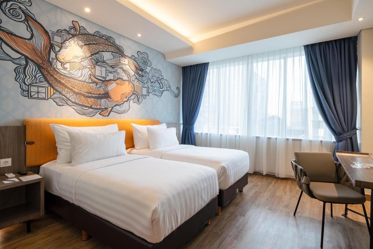 Luminor Hotel Jakarta Kota By Wh Exterior photo