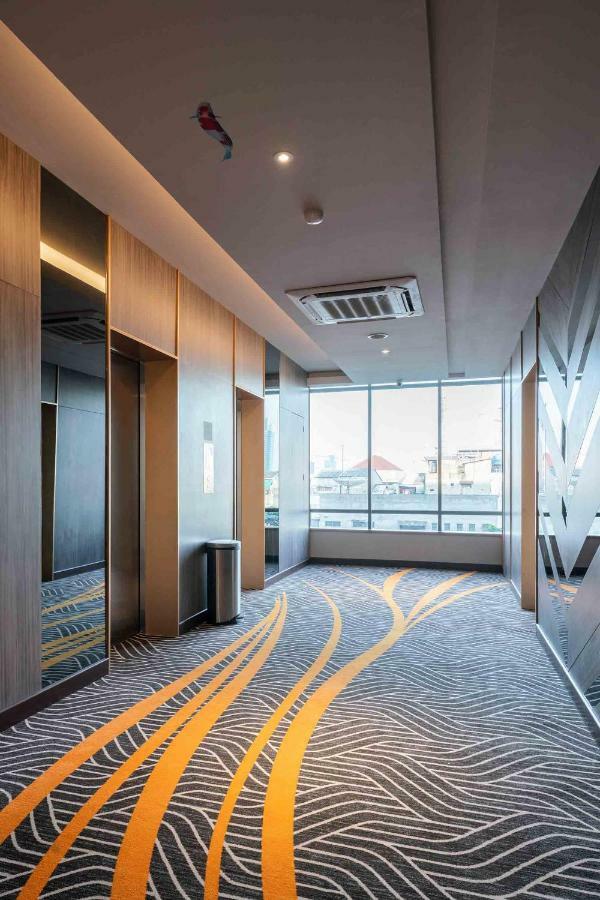 Luminor Hotel Jakarta Kota By Wh Exterior photo