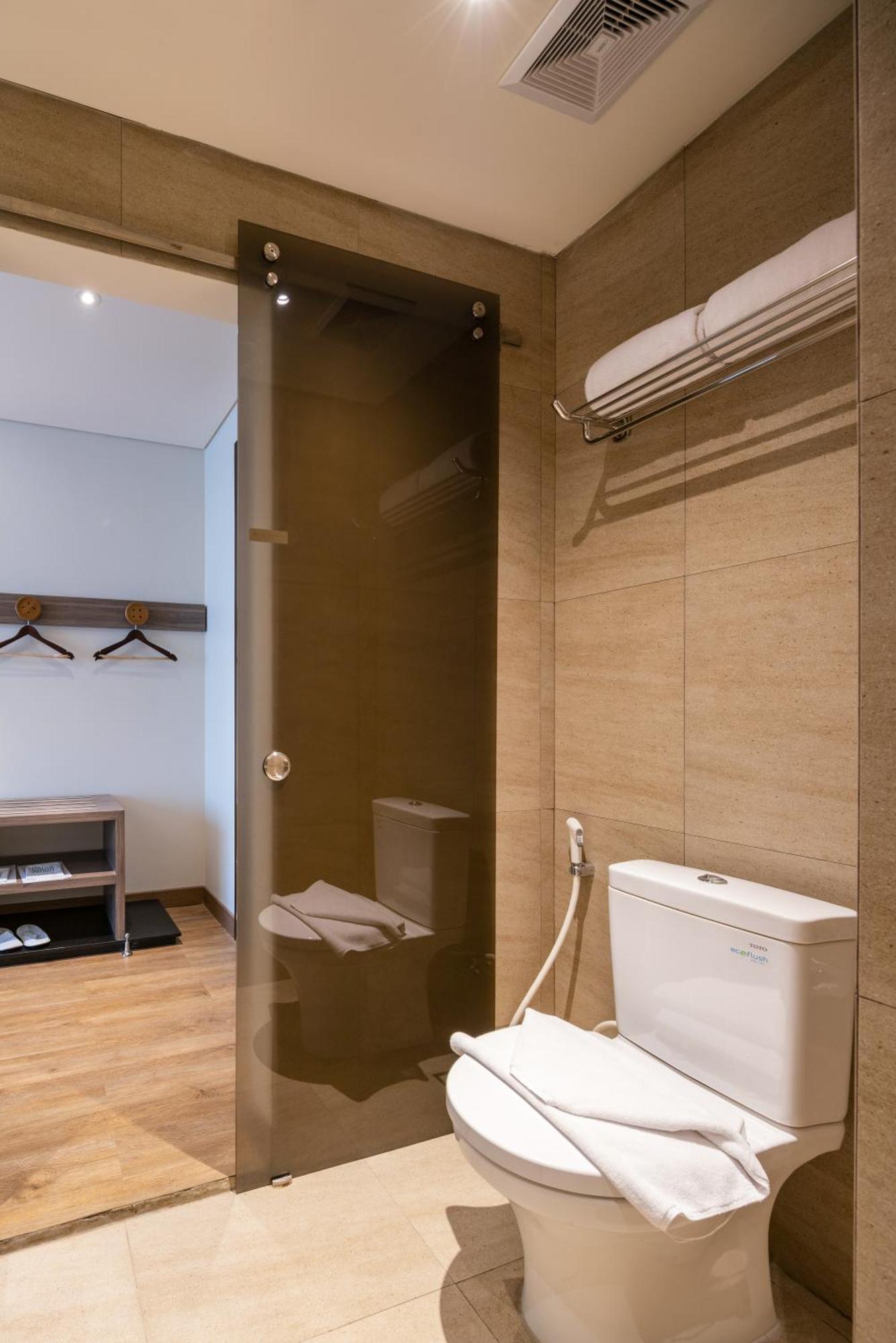 Luminor Hotel Jakarta Kota By Wh Exterior photo