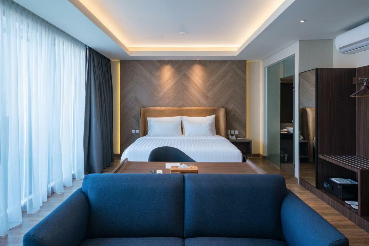 Luminor Hotel Jakarta Kota By Wh Exterior photo
